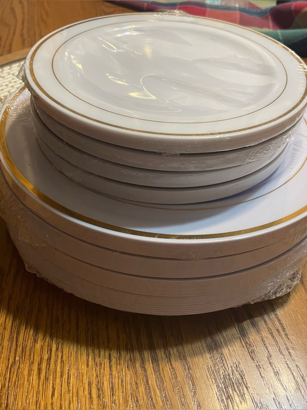 80 White and Gold Rim Plastic Party Plates and Straws